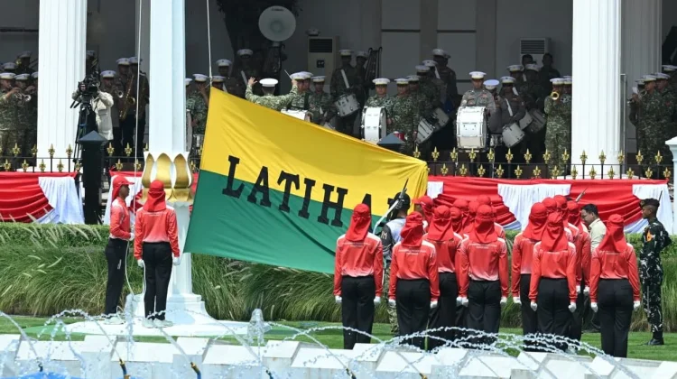 Persiapan pelaksanaan Upacara Peringatan HUT ke-81 RI.