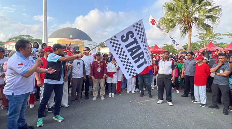 Wagub Kaltim Buka Jalan Sehat Ika Pakarti di Balikpapan Angkat Ekonomi lewat UMKM