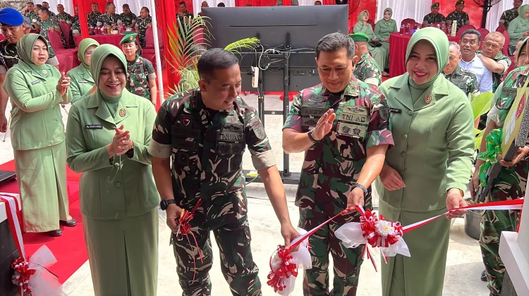 Wujudkan Hunian Layak, Pangdam VI/Mulawarman Resmikan Puluhan Rumah Prajurit