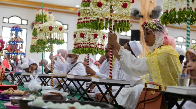 Merawat Tradisi Batamat Al-Qur'an Banjar dari Generasi ke Generasi