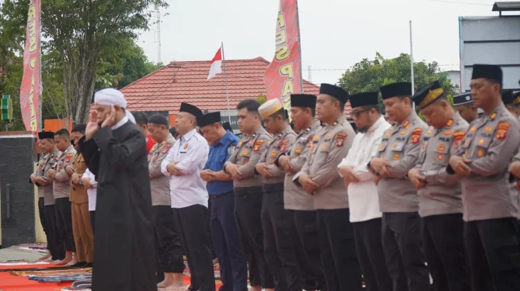 Dilanda Kemarau hingga Karhutla, Polres Paser Gelar Shalat Istisqa
