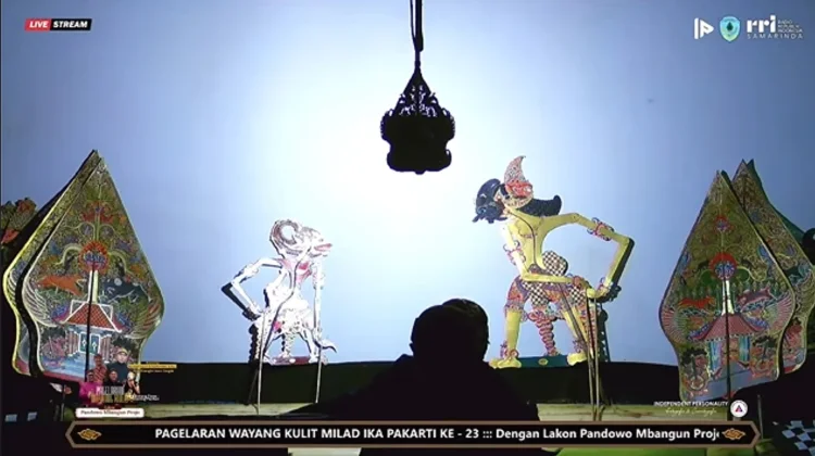 Milad Ke-23 IKA Pakarti Kaltim Sukses Hadirkan Kesenian Wayang Kulit