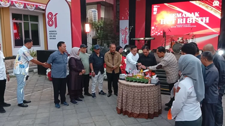 Semarak Kemerdekaan DPRD Samarinda Hadirkan Bazar hingga Jalan Sehat