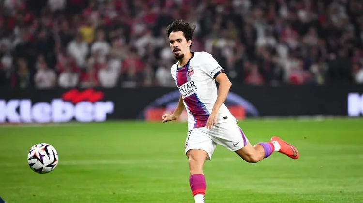 Dua Gol Injury Time, PSG Curi Poin Dramatis di Lille