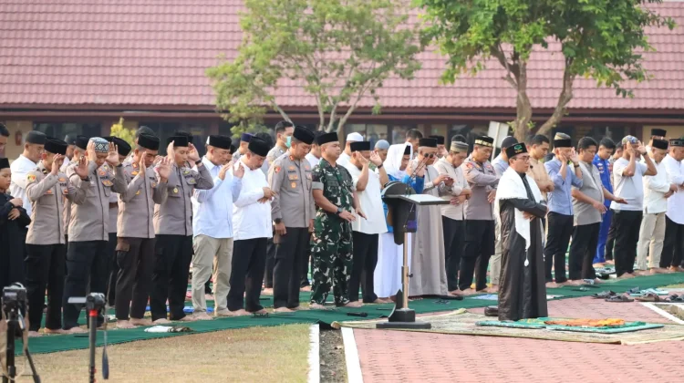 Ikhtiar Hadapi Kemarau, Polres Kukar Gelar Istisqa