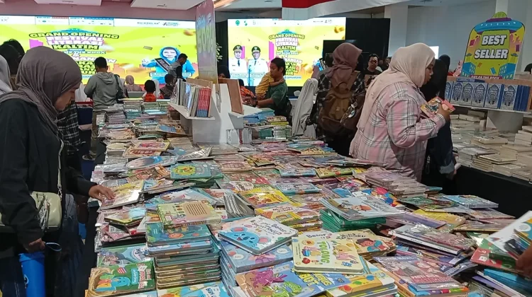 Gerakan Literasi Kaltim Dorong Ribuan Guru Hasilkan Buku