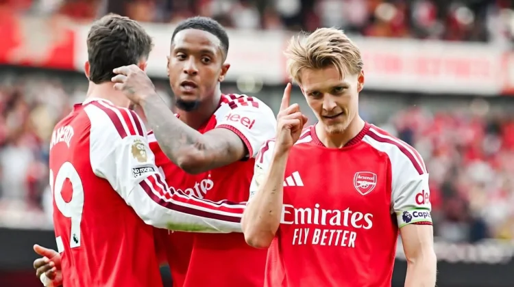 Odegaard Bawa Arsenal Comeback, Chelsea Kalah 2-1