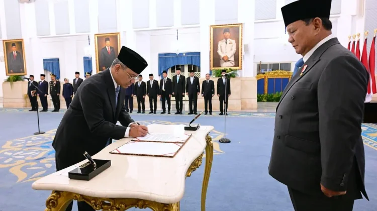 Presiden Prabowo Subianto Lantik Suahasil Nazara sebagai Menteri Keuangan