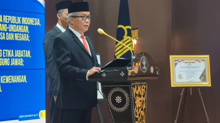 Kakanwil Kemenkum Kaltim Lantik Pejabat Hukum