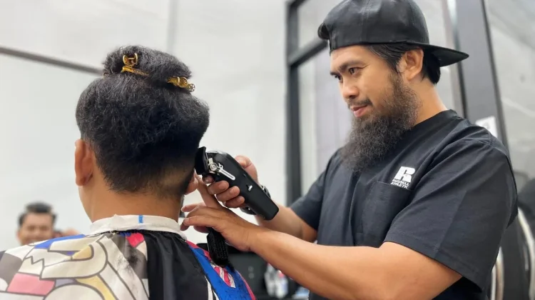 Fadli Pakaya Cerita Awal Belajar Barber dari Konten Luar Negeri