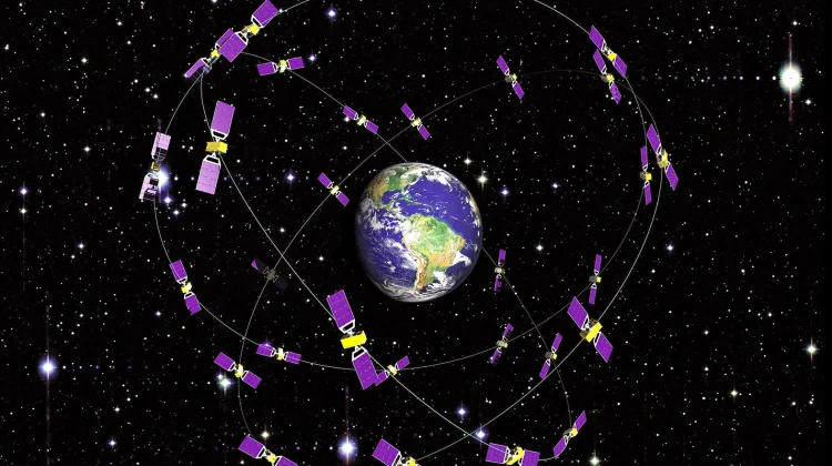 Pemalsuan Sinyal Satelit Dinilai Lebih Berbahaya bagi Penerbangan