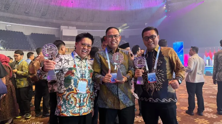 Kukar Raih TPID Awards 2006 kategori Kabupaten Prestasi