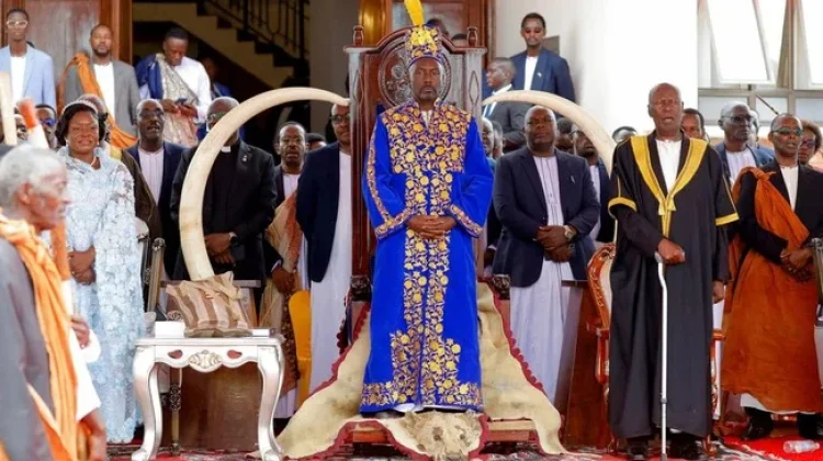 Mantan Penyiar Berita Televisi Nyabongo I Resmi Naik Takhta Jadi Raja Uganda