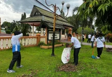Rutan Tanah Grogot Sambut Ramadan dengan Membersihkan TMP