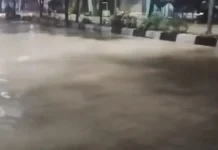 Hujan Deras Guyur Samarinda Jalan Tergenang Banjir