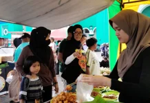 Cuaca Cerah Pedagang Takjil Banjir Pembeli Ramadan