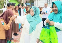 SMKN 3 Samarinda Tanamkan Empati lewat Bakti Sosial