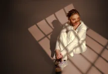 Lagu Shooting Star, Merayakan Cinta dalam Sunyi