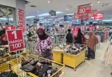 Sepuluh Hari Terakhir Ramadan, Mal Samarinda Dipadati Warga