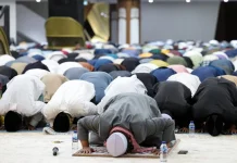 Ribuan Jamaah Melaksanakan Tarawih di Masjid Negara IKN