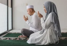 Sikapi Doa yang Belum Terkabul dengan Sabar dan Muhasabah