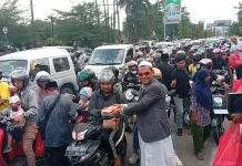 Komunitas Madura Peduli Bagikan 3.200 Takjil dan Sate di Dua Wilayah Samarinda