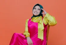Gya Rilis di Bawah Langit