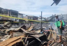 Pasca Kebakaran, Pedagang Pasar Segiri Berjuang Bangun Lapak Dari Nol