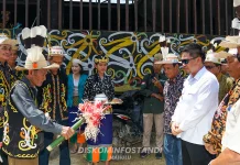 Wabup Mahulu Hadiri Mecak Undat Lepek Majau