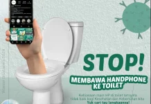 Efek Kesehatan Bermain HP saat Berada di Toilet