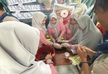 Peringati Hari Bumi, Pertamina Hijaukan Bantaran Karang Mumus Bersama Warga