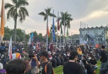 Demo Lanjutan Aksi 214, Massa Tuntut Hak Angket DPRD Kaltim
