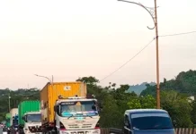 Halo RRI : Truk Kontainer Besar Dinilai Membahayakan Pengendara di Samarinda