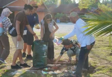 Aksi Bersih Pantai di Derawan Libatkan Empat Negara