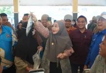 Antusias Warga Tinggi, Pasar Ikan Murah Berau Dipadati Pengunjung