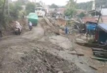 Halo RRI : Masyarakat Paser Keluhkan Akses Jalan Rusak