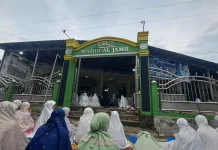 Ribuan Jemaah Salat Id di Al-Jamil Loa Janan, Kurban Dibagikan via Barcode