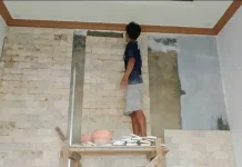 Sembilan Langkah Memasang Batu Alam Dinding agar Kokoh dan Awet