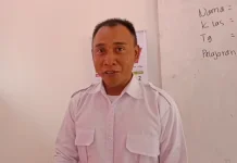 Guru SDN 013 Keluhkan Pembelajaran Kurang Optimal karena Siswa Duduk di Lantai