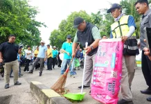 Kerja Bakti Bersama, Pemkab Berau Ajak Masyarakat Wujudkan Lingkungan Bersih