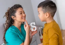 Bahaya Screen Time: Penyebab Utama Anak Samarinda Terlambat Bicara