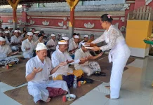 Umat Hindu di Samarinda Rayakan Kuningan, Simbol Kembalinya Leluhur ke Kayangan