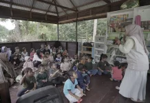 Sekolah Rimba Samarinda Terima Bantuan Belajar dan Sanitasi