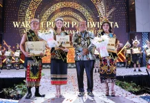 Julius Ronaldo dan Giovanni Cillo Jessica Raih Gelar Duta Wisata Mahulu 2026