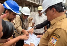Sidak SMPN 29 Grand City, Wawali Balikpapan Target Tuntas Desember