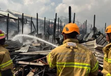 Pasar Sepinggan Terbakar Hebat, Puluhan Pedagang Rugi Miliaran Rupiah