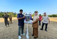 Bupati Berau Buka Turnamen Sepak Bola Biatan Ilir
