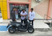 Urus SKCK, Warga PPU Pulang Bawa Bendera Merah Putih
