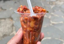 Rujak Bebek, Sajian Buah Nusantara dengan Cita Rasa Pedas dan Segar