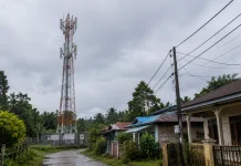 Halo RRI - Warga Kutai Barat Keluhkan Aliran Listrik di Sekitar Tower